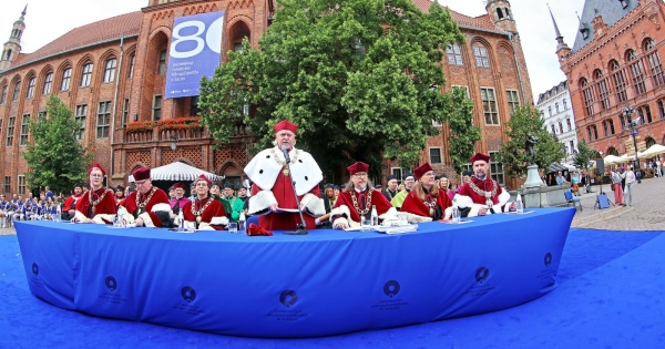 więcej: Uroczyste posiedzenie Senatu